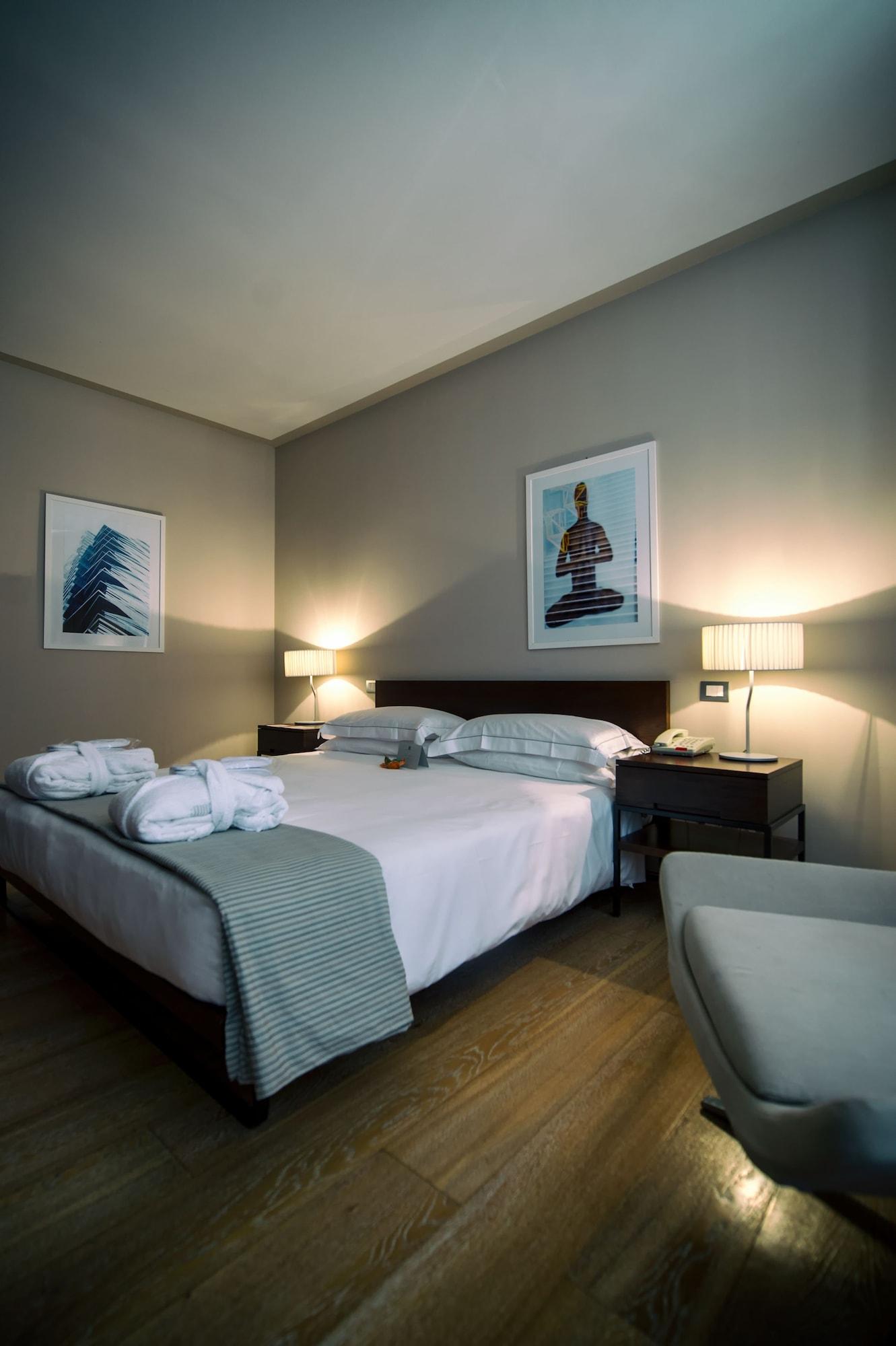 Escalus Luxury Suites Verona Bagian luar foto
