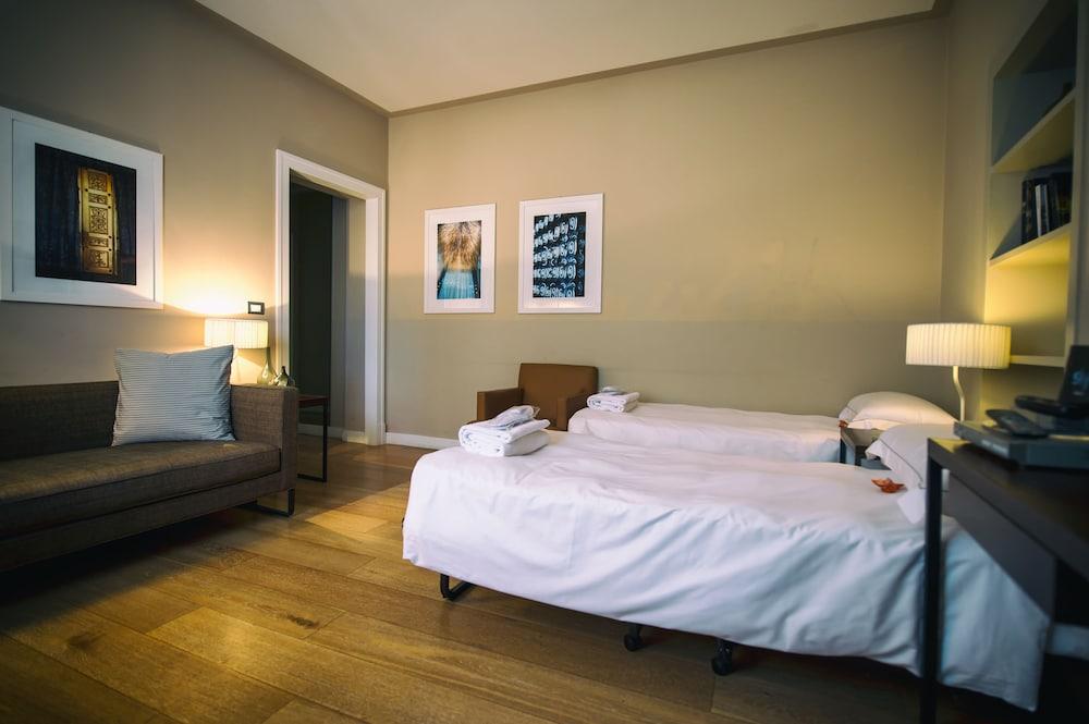 Escalus Luxury Suites Verona Bagian luar foto