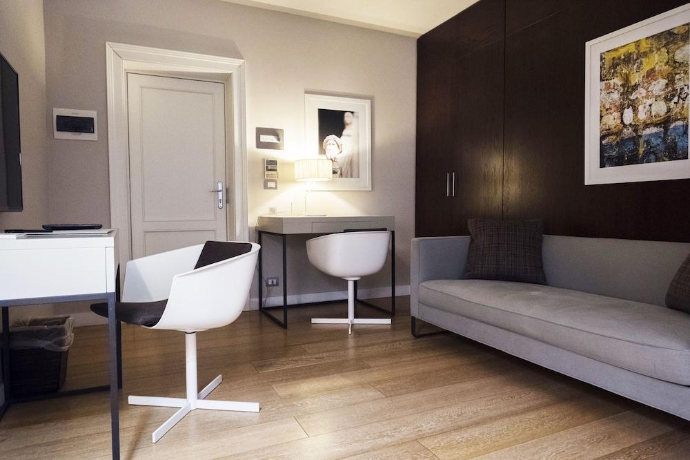 Escalus Luxury Suites Verona Bagian luar foto