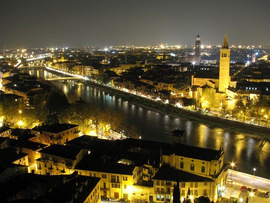 Escalus Luxury Suites Verona Bagian luar foto