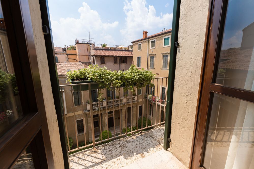 Escalus Luxury Suites Verona Bagian luar foto